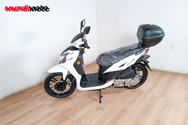 Motorbike image 5