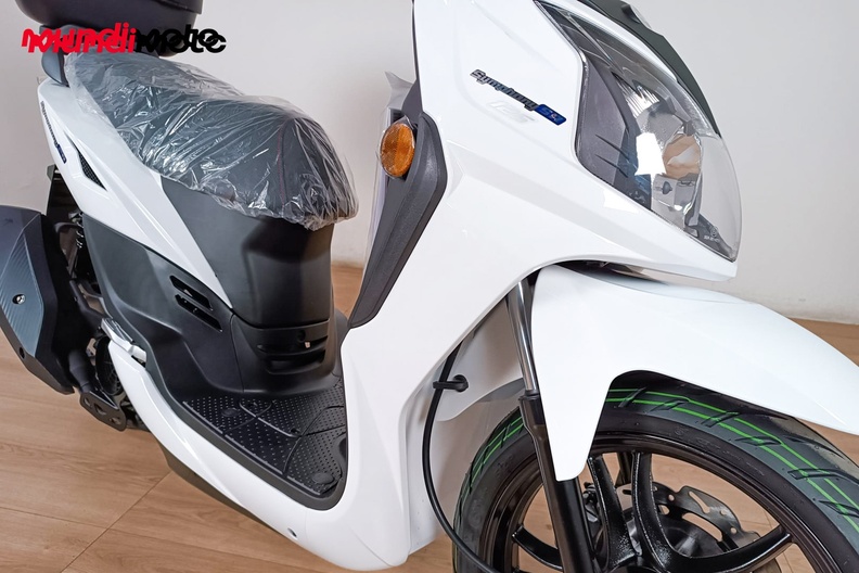 Motorbike image 4