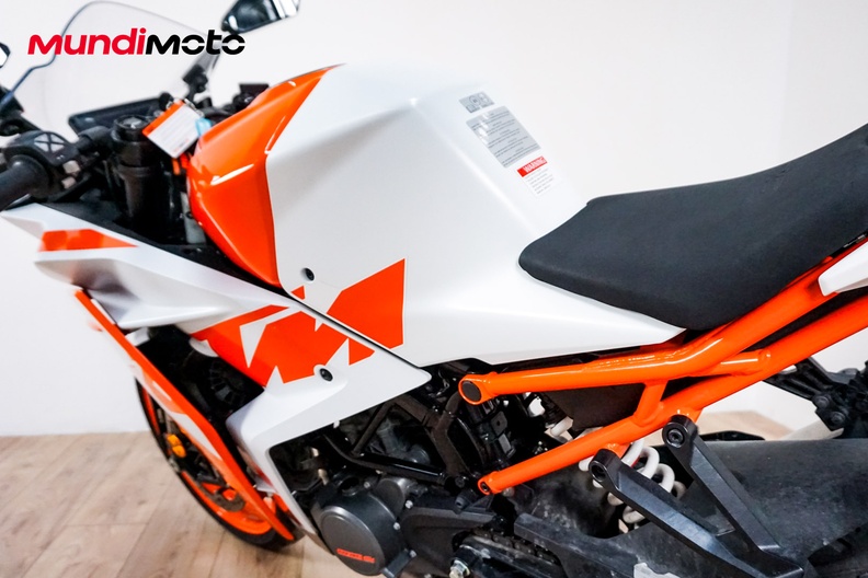 Motorbike image 8