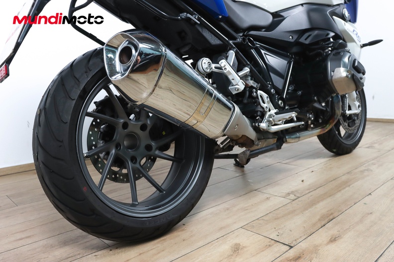 Motorbike image 3