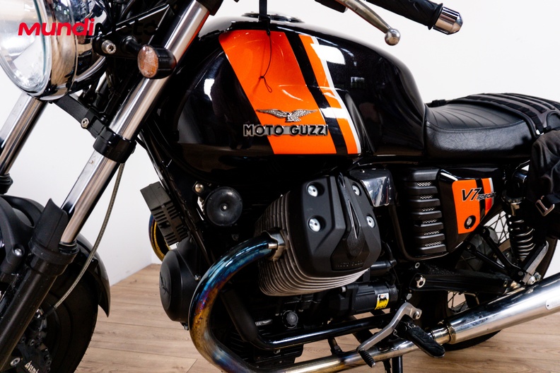 Motorbike image 9