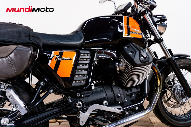 Motorbike image 3