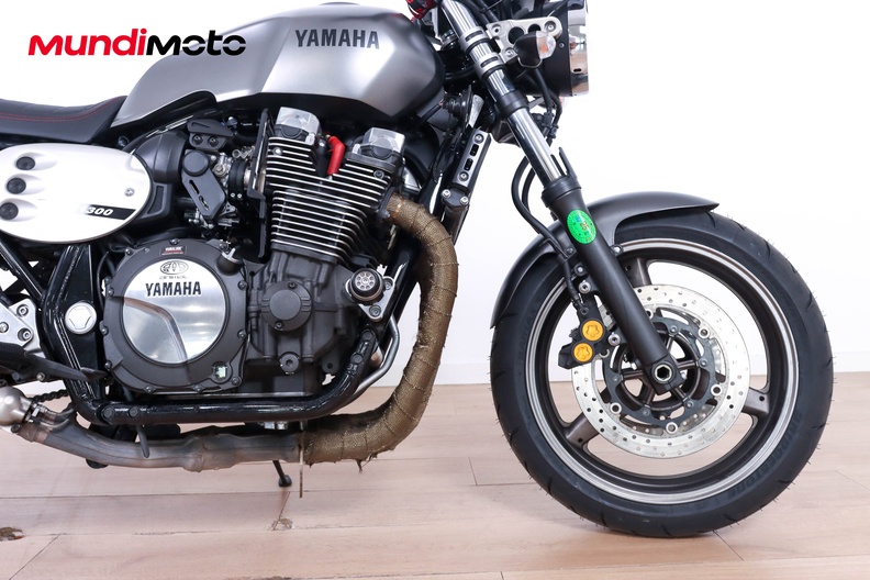 Motorbike image 13