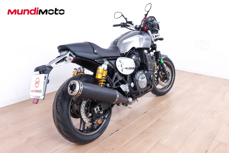 Motorbike image 2