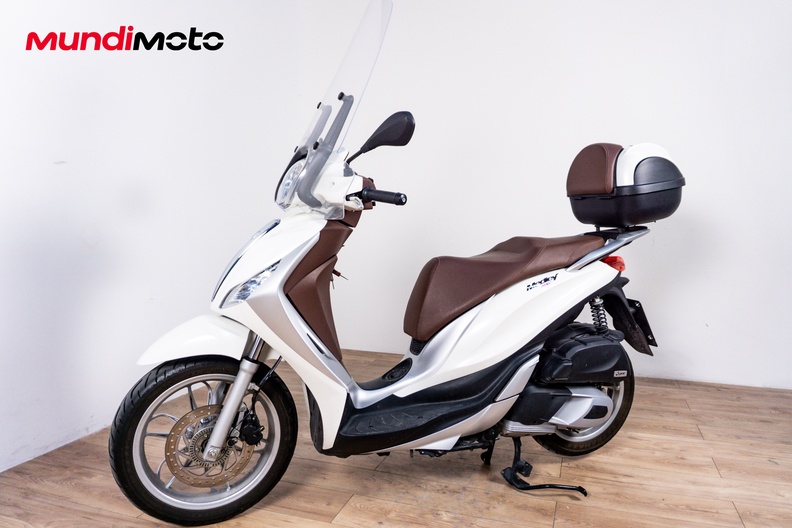 Motorbike image 6
