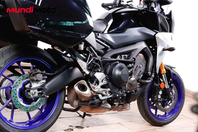 Motorbike image 3