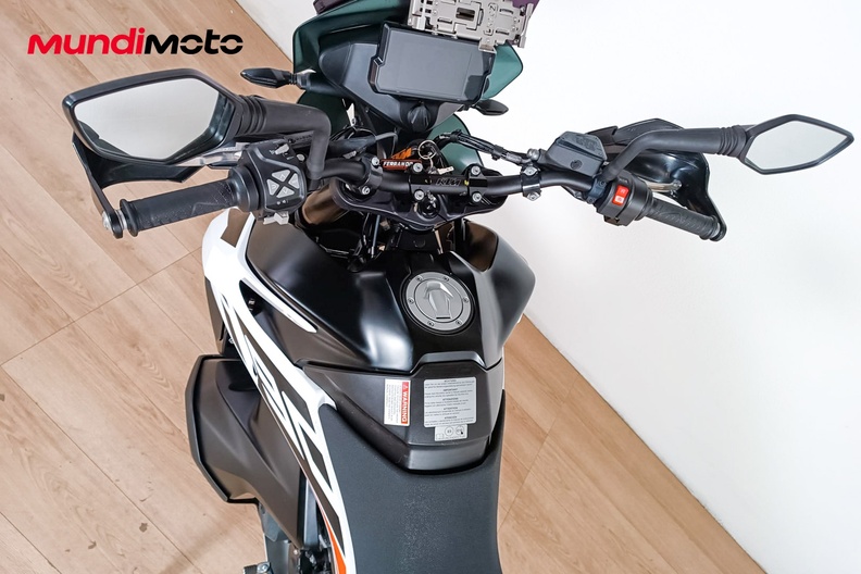 Motorbike image 10