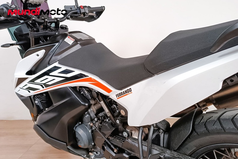Motorbike image 8