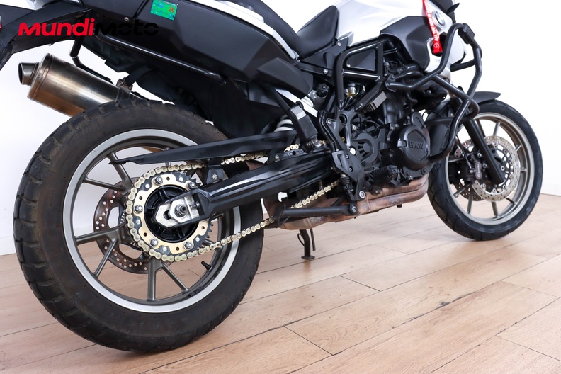 Motorbike image 3