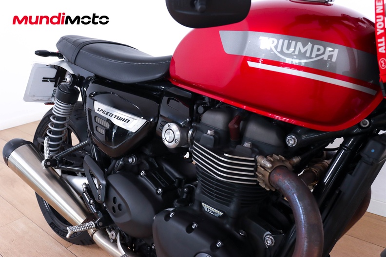 Motorbike image 13