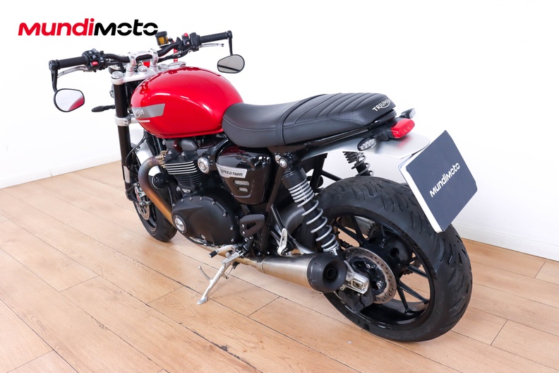 Motorbike image 6