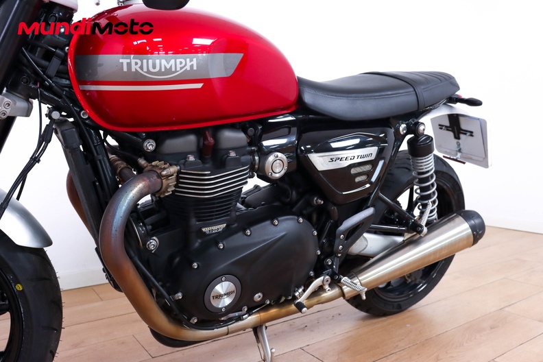 Motorbike image 8