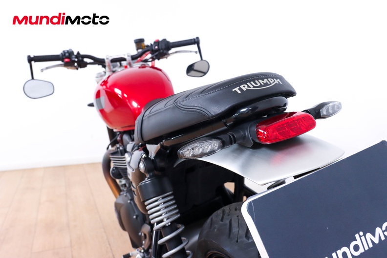 Motorbike image 9