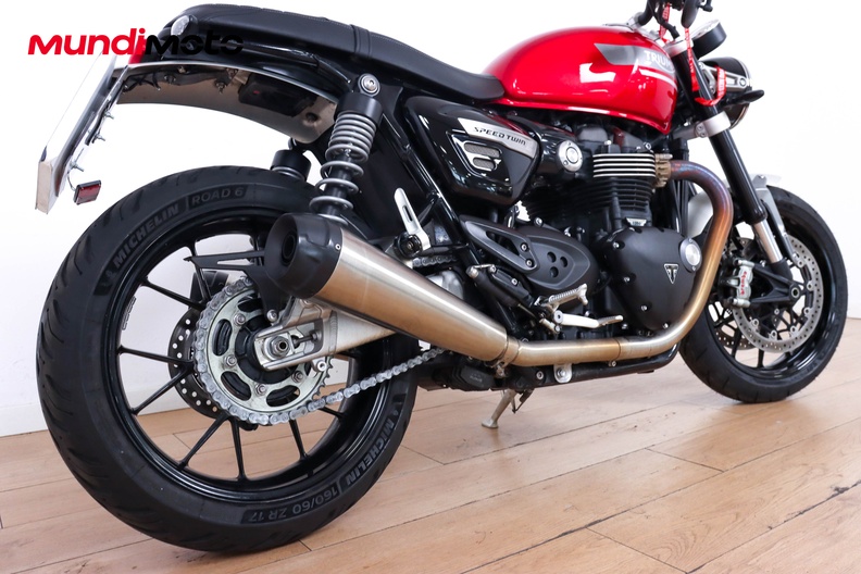 Motorbike image 3
