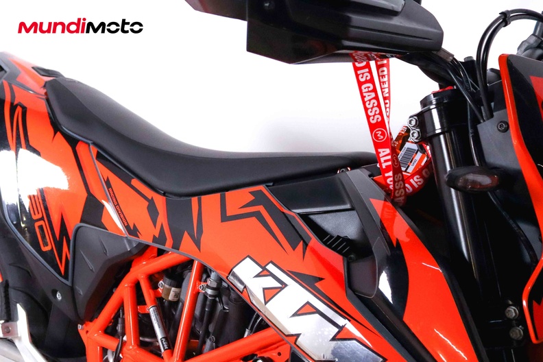 Motorbike image 12