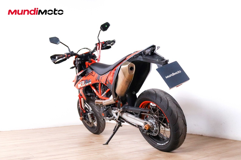 Motorbike image 6