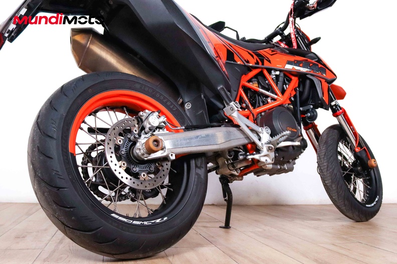 Motorbike image 3