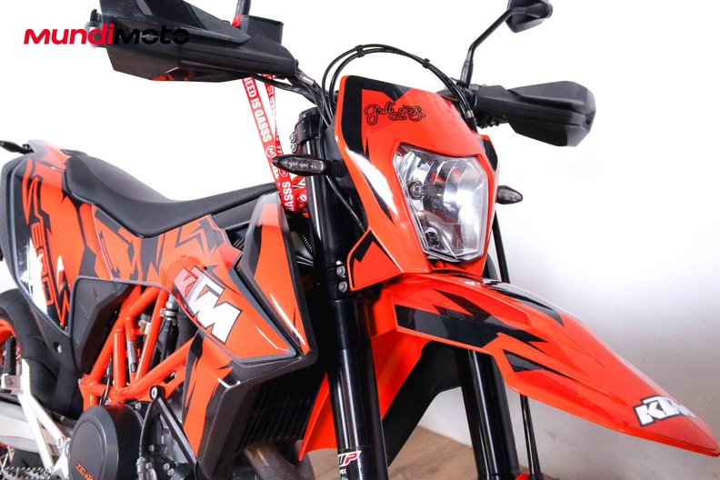 Motorbike image 4