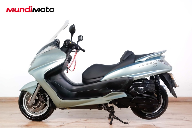 Motorbike image 5