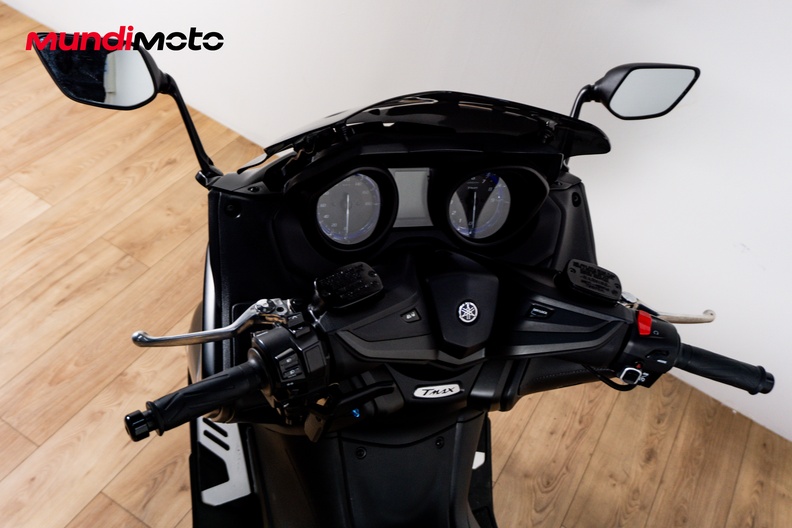 Motorbike image 10