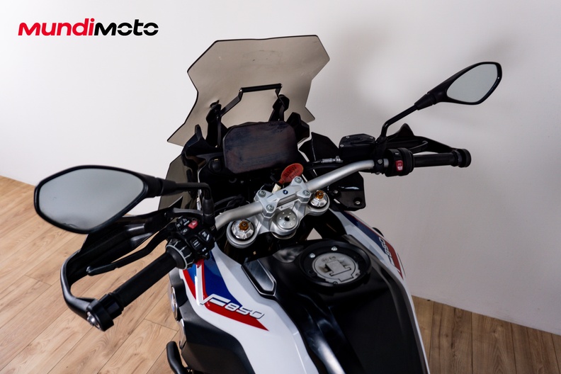 Motorbike image 10
