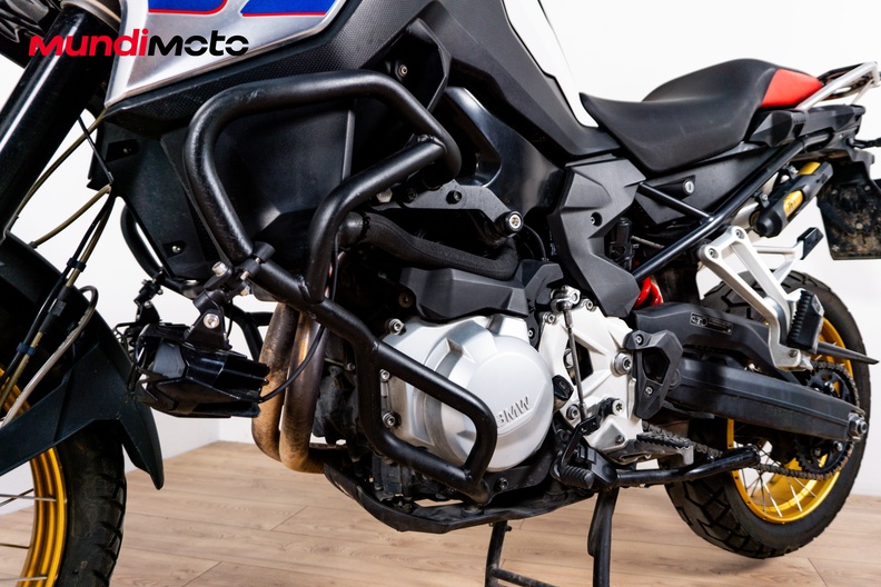 Motorbike image 9