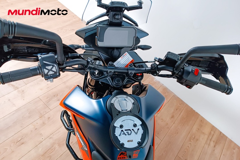 Motorbike image 10