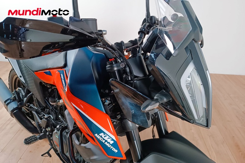 Motorbike image 4