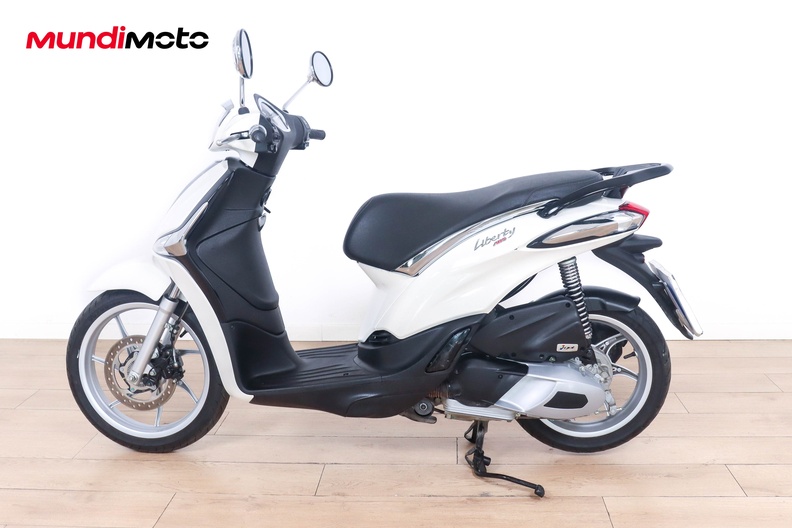 Motorbike image 5