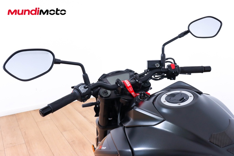 Motorbike image 10
