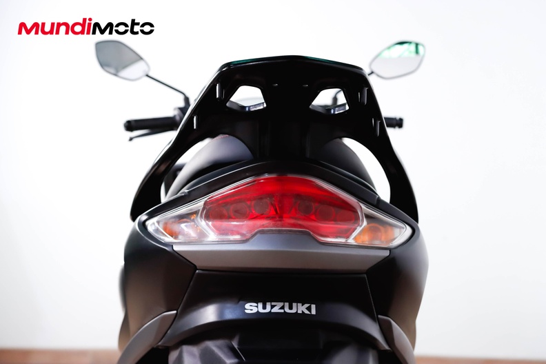 Motorbike image 9