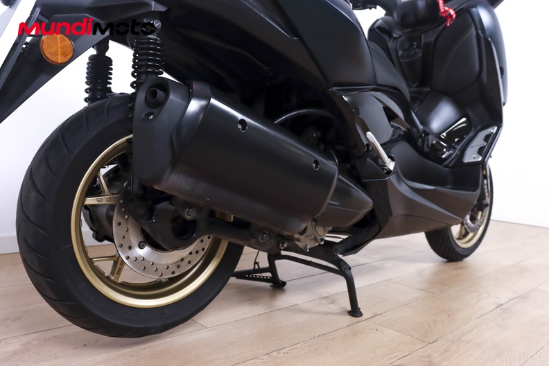 Motorbike image 3