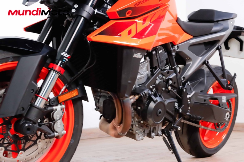 Motorbike image 8