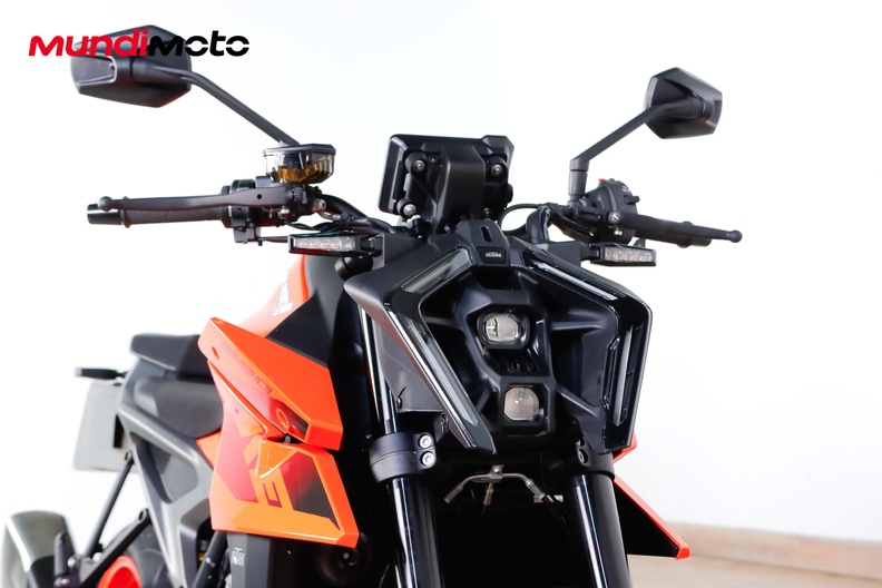 Motorbike image 4