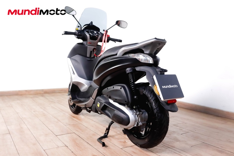 Motorbike image 6