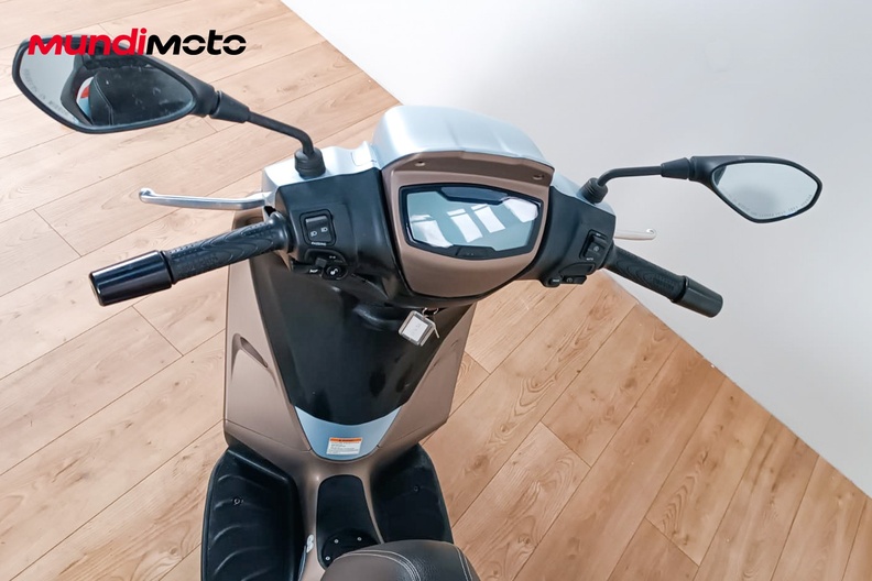 Motorbike image 10