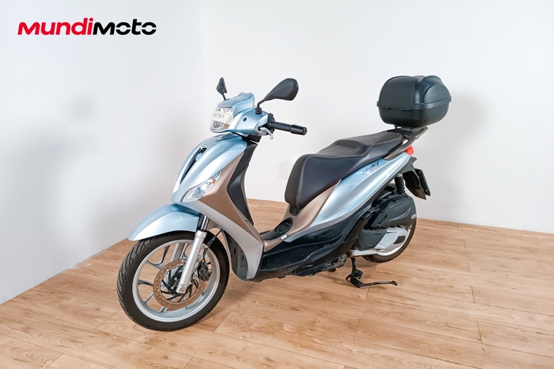 Motorbike image 6