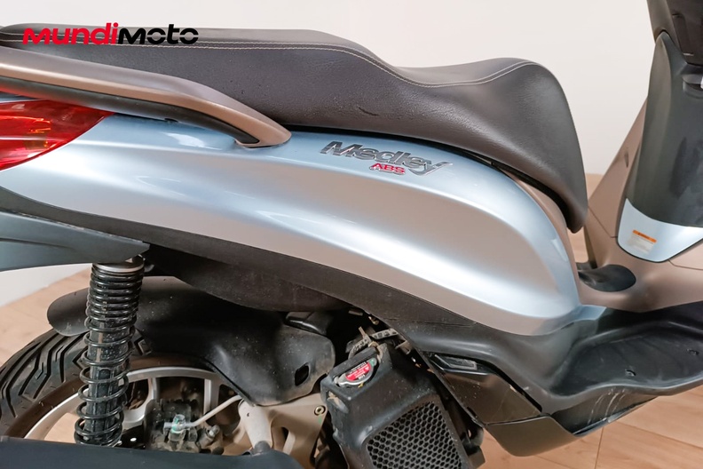 Motorbike image 3