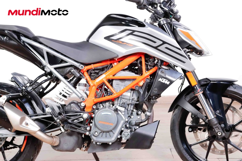 Motorbike image 12