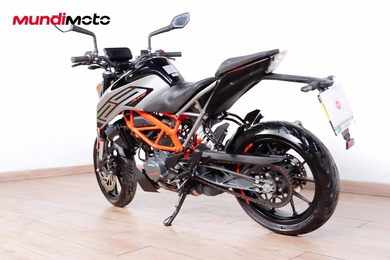 Motorbike image 6