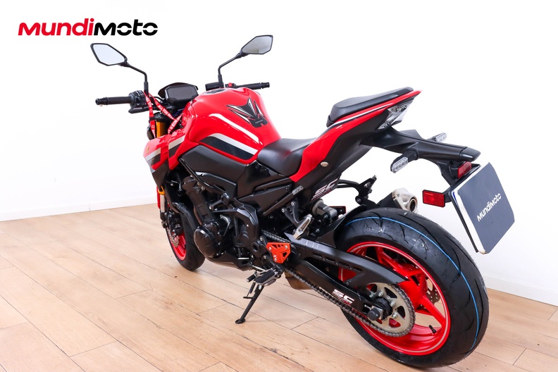 Motorbike image 6