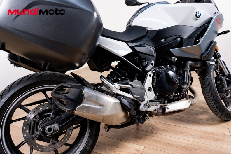 Motorbike image 3