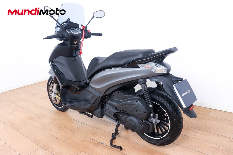 Motorbike image 6