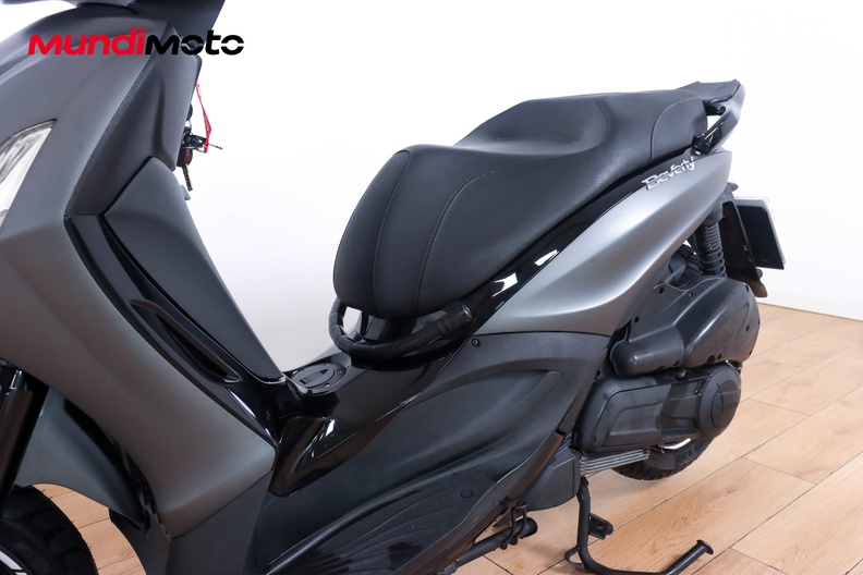Motorbike image 8