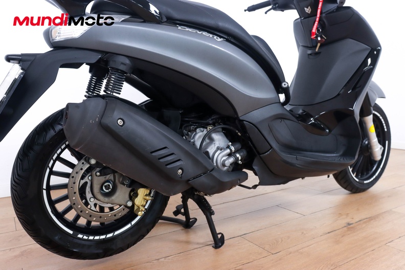 Motorbike image 3