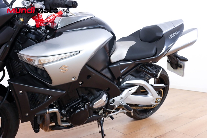 Motorbike image 8
