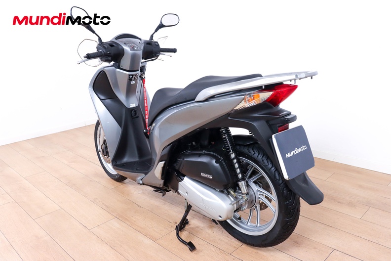 Motorbike image 6