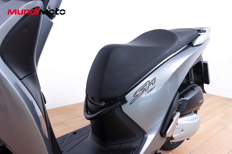 Motorbike image 8