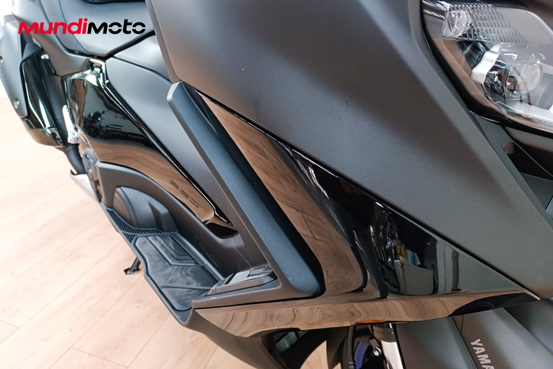Motorbike image 4