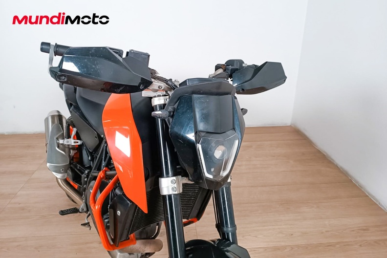 Motorbike image 4